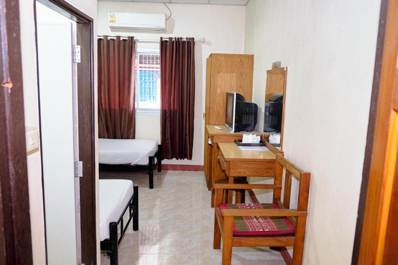 Toon Guesthouse Sukhothai Exteriör bild
