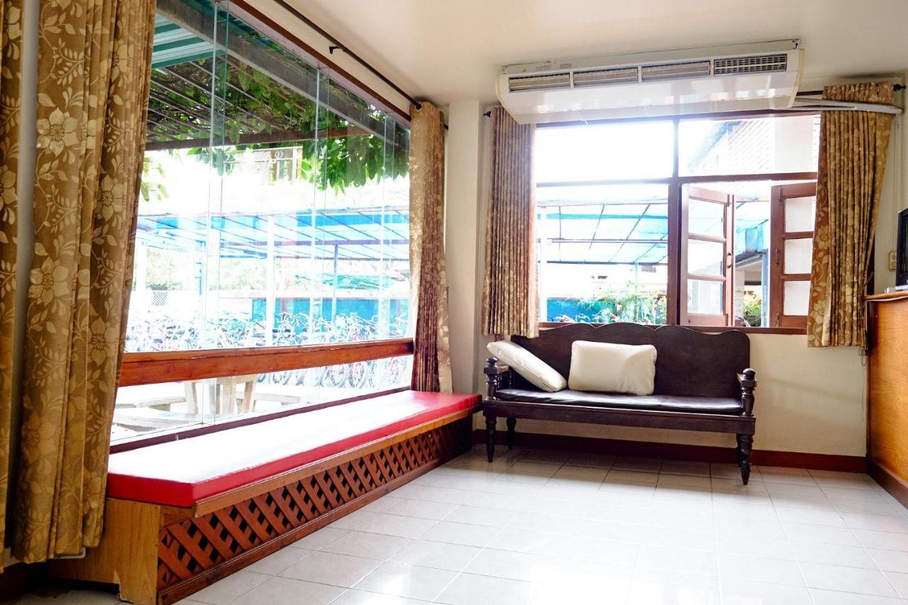 Toon Guesthouse Sukhothai Exteriör bild