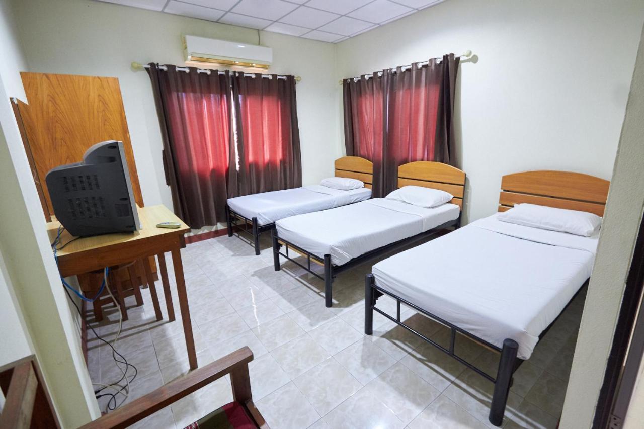 Toon Guesthouse Sukhothai Exteriör bild