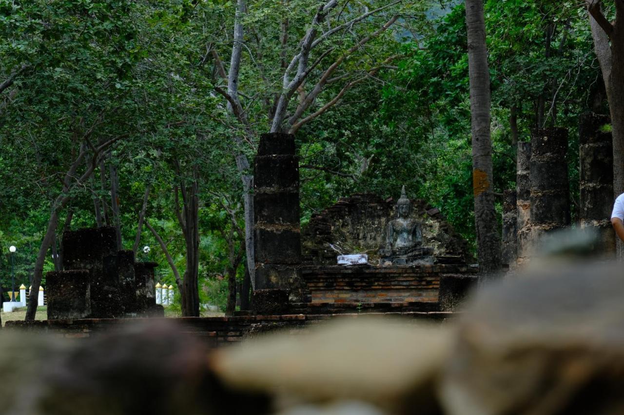 Toon Guesthouse Sukhothai Exteriör bild